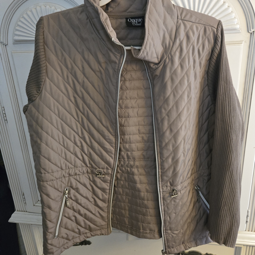 Ongue Casual Quilted Jacket in Taupe